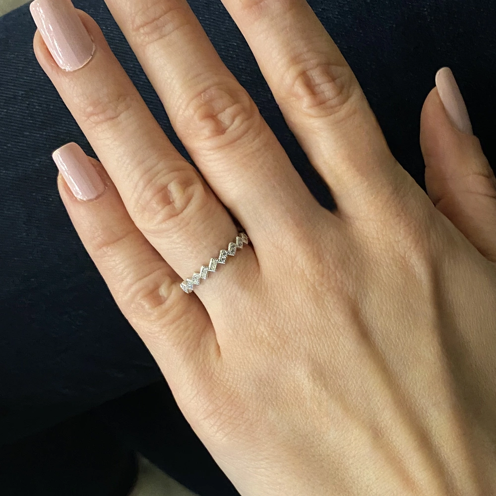 Zigzag Formlu Taşlı Minimal Yüzük
