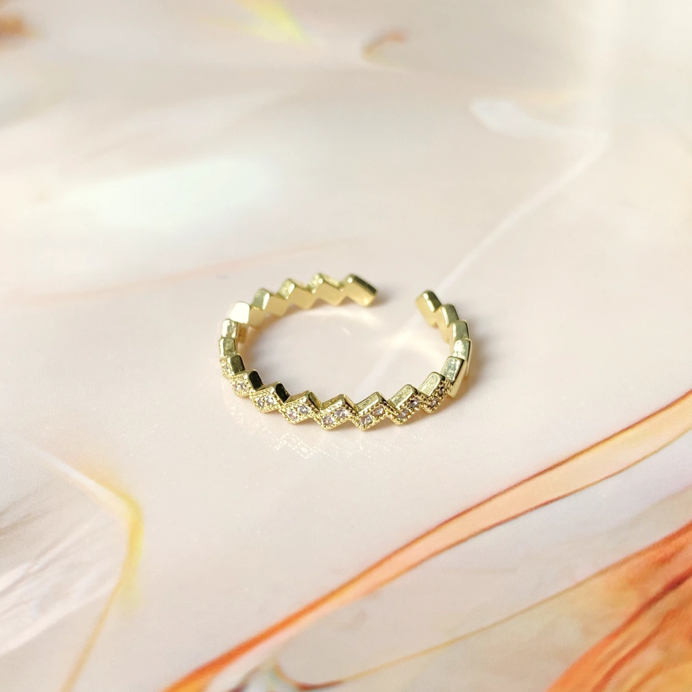 Zigzag Formlu Taşlı Minimal Yüzük